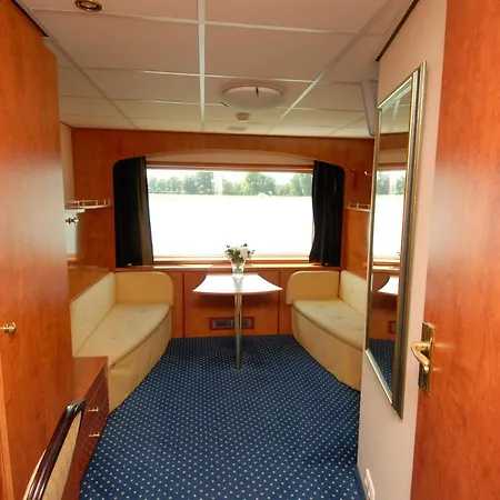 Úszó hotel Fairtours Hotelschiff Rhein Prinzessin**** Frankfurt am Main