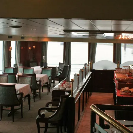 Úszó hotel Fairtours Hotelschiff Rhein Prinzessin**** *