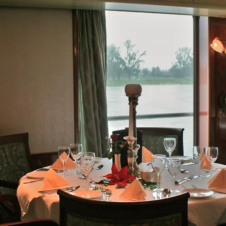 Úszó hotel Fairtours Hotelschiff Rhein Prinzessin****