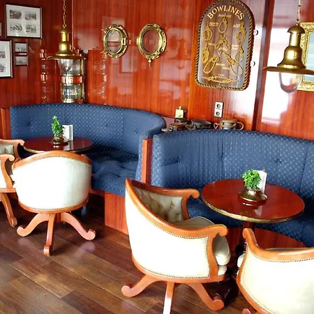 Fairtours Hotelschiff Rhein Prinzessin**** Úszó hotel *